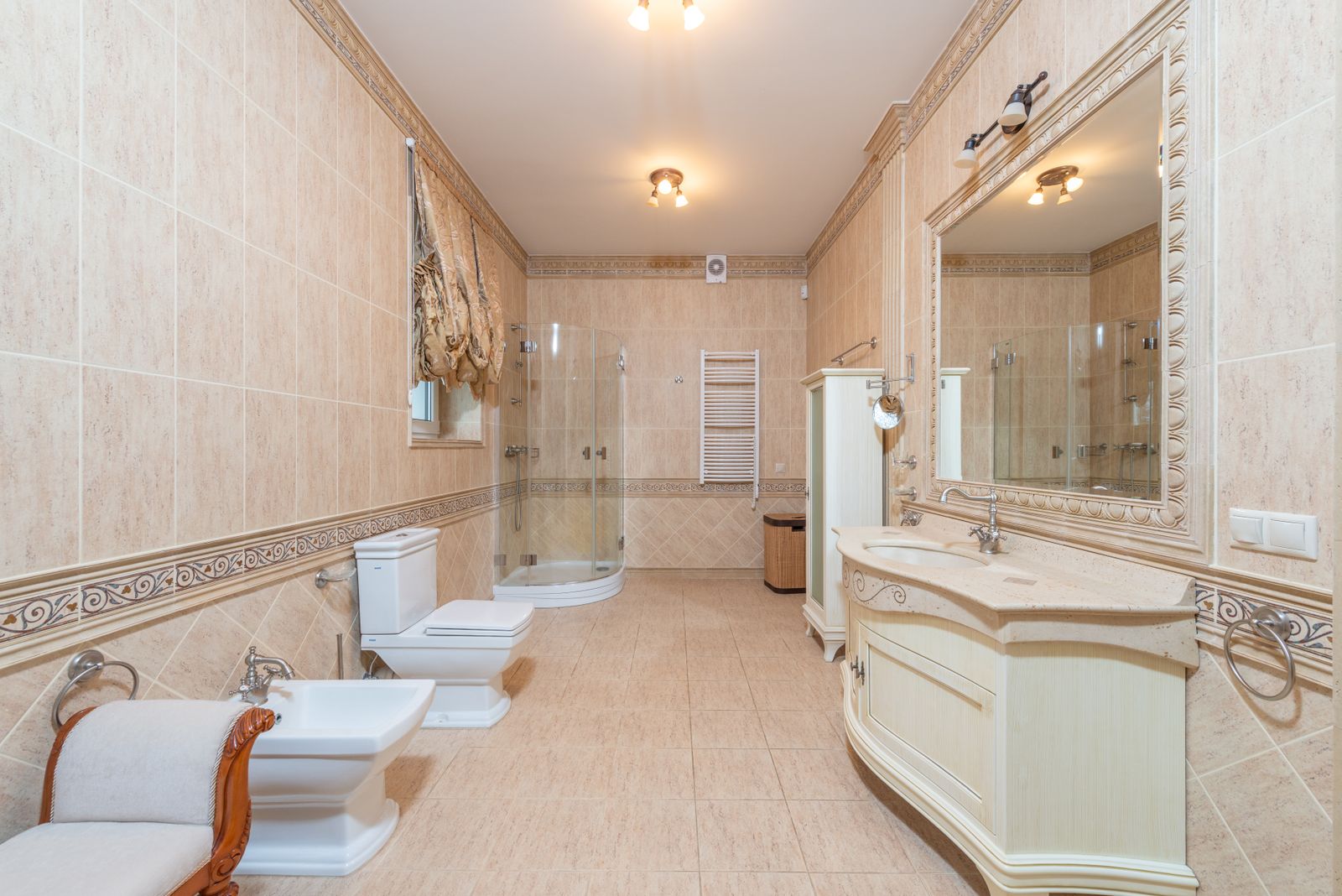 Vanities and storage. Built to the millimetre of your wall, not bought to fit near it.